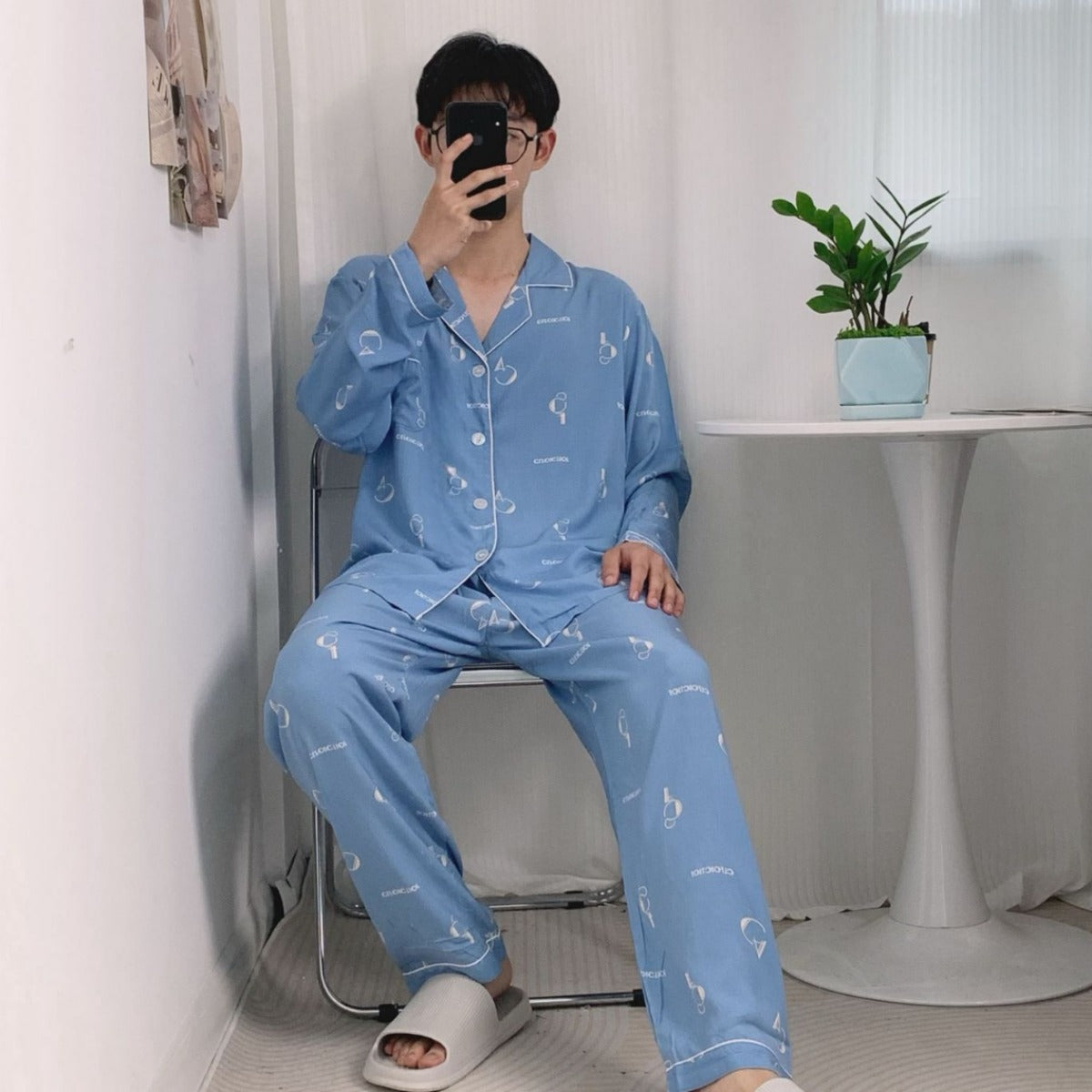 Breathable long-sleeved silk pajama set