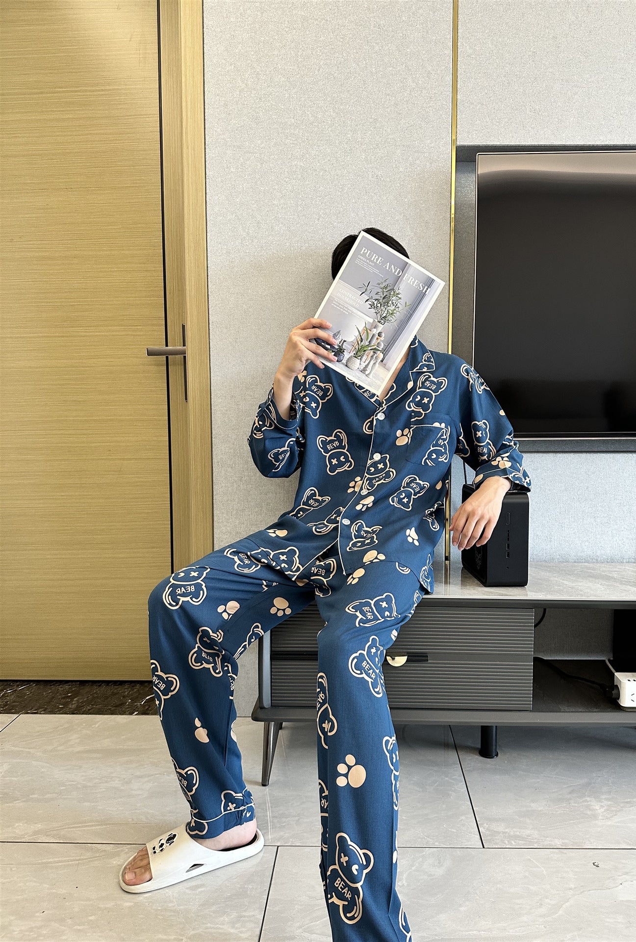 Breathable long-sleeved silk pajama set