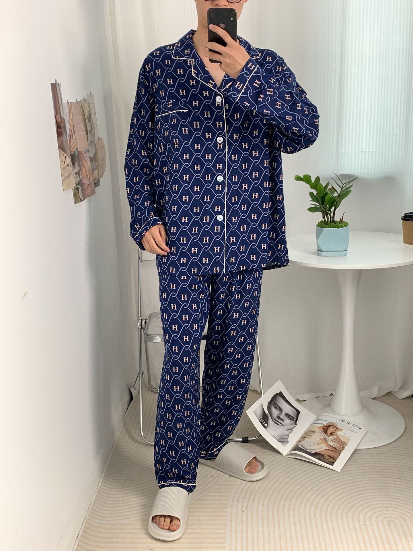 Breathable long-sleeved silk pajama set